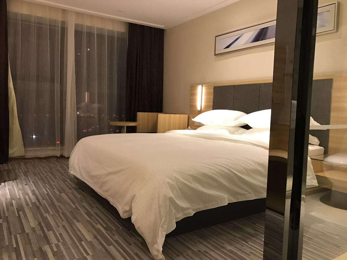 See U Select Hotel Wuhan Exterior foto
